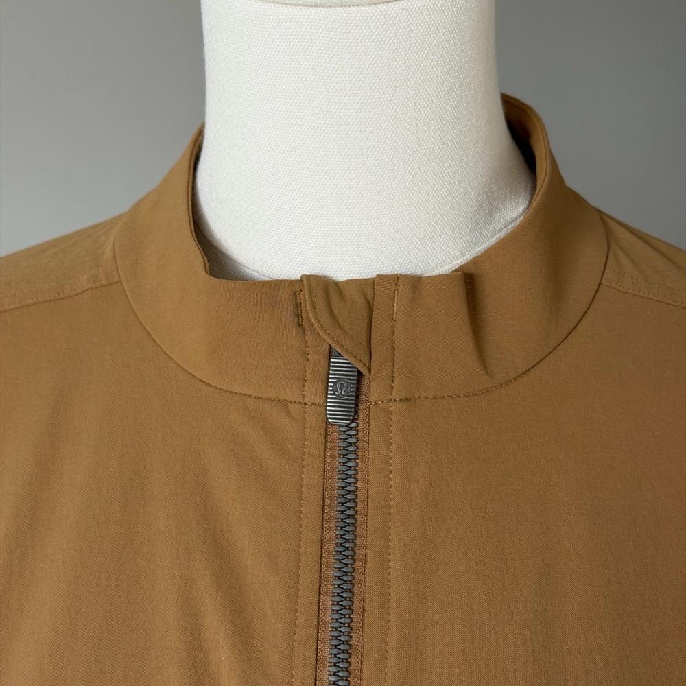 Lululemon Athletica Cinch-Waist Stretch Bold Beige Full Zip Outdoor Shirt Jacket - Picture 3 of 15